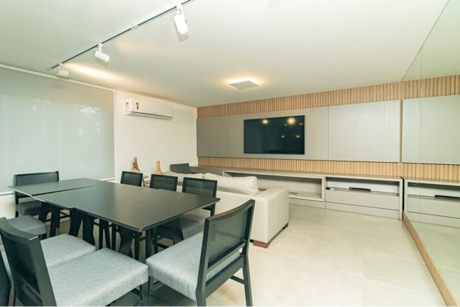 Imagem Apartamento com 3 Quartos à Venda, 65 m² em Petrópolis - Porto Alegre