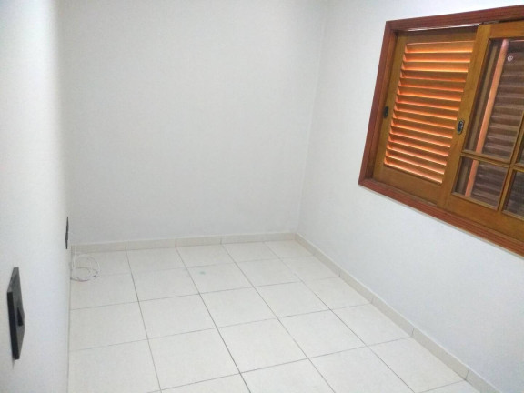 Imagem Casa com 3 Quartos à Venda, em Bal. Maracanã - Praia Grande Imagem Casa com 3 Quartos à Venda, em Bal. Maracanã - Praia Grande