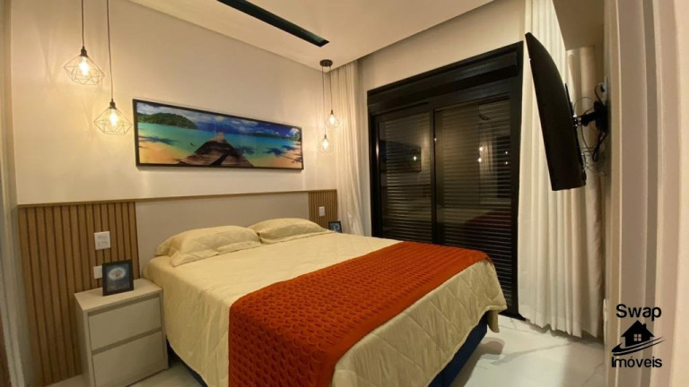 Imagem Casa com 6 Quartos à Venda, em Riviera - Bertioga Imagem Casa com 6 Quartos à Venda, em Riviera - Bertioga