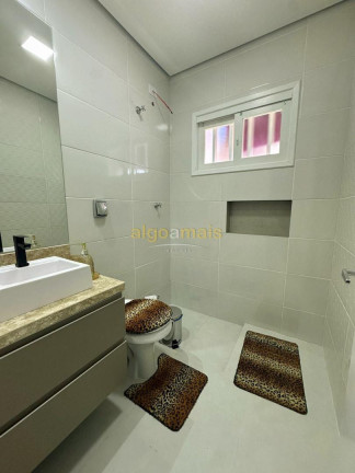 Imagem Casa com 3 Quartos à Venda, 220 m² em Centro - Xangri-lá