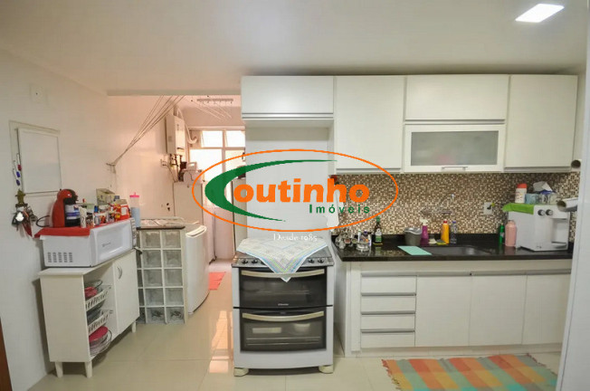 Imagem Apartamento com 4 Quartos à Venda, 138 m² em Maracanã - Rio De Janeiro Imagem Apartamento com 4 Quartos à Venda, 138 m² em Maracanã - Rio De Janeiro