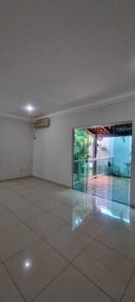 Imagem Casa com 4 Quartos à Venda, 400 m² em Ponta Negra - Manaus