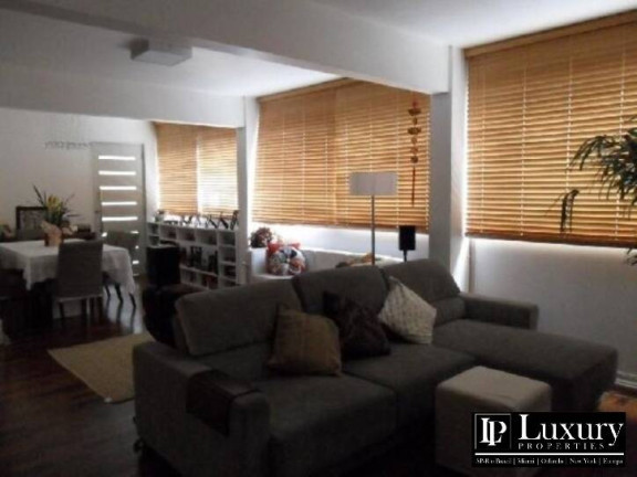 Casa com 3 Quartos à Venda, 500 m² em Alto De Pinheiros - São Paulo