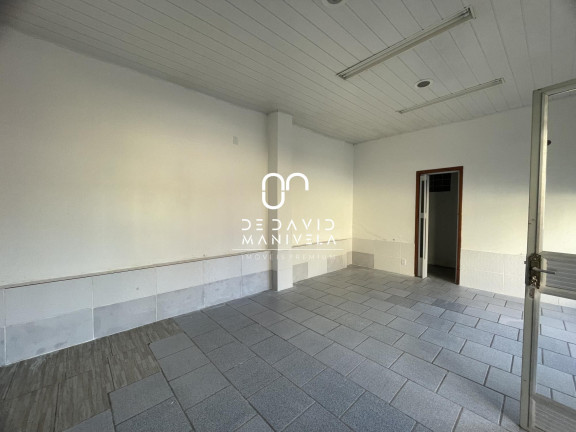 Sala Comercial à Venda, 30 m² em Tancredo Neves - Santa Maria