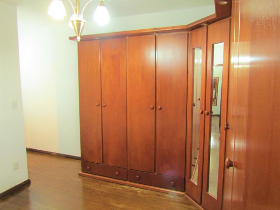 Imagem Casa com 3 Quartos à Venda, 315 m² em Jardim São Pedro - Porto Alegre Imagem Casa com 3 Quartos à Venda, 315 m² em Jardim São Pedro - Porto Alegre