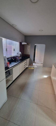 Imagem Casa com 5 Quartos à Venda, 250 m² em Vila Palmares - Santo André Imagem Casa com 5 Quartos à Venda, 250 m² em Vila Palmares - Santo André
