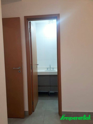 Imagem Apartamento com 2 Quartos para Alugar, 72 m² em Gonzaga - Santos