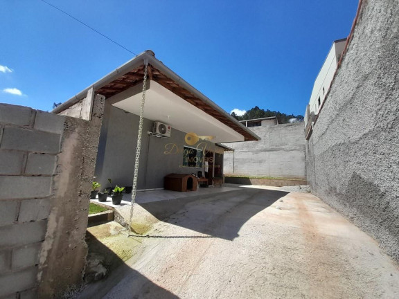 Imagem Casa com 3 Quartos à Venda, 320 m² em Albuquerque - Teresópolis Imagem Casa com 3 Quartos à Venda, 320 m² em Albuquerque - Teresópolis