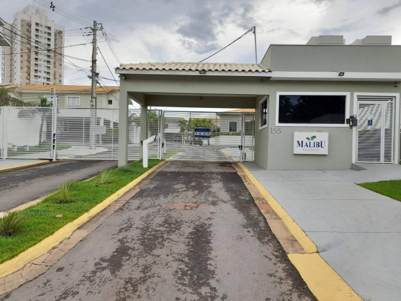 Casa de Condomínio com 3 Quartos à Venda,  em Cuiabá