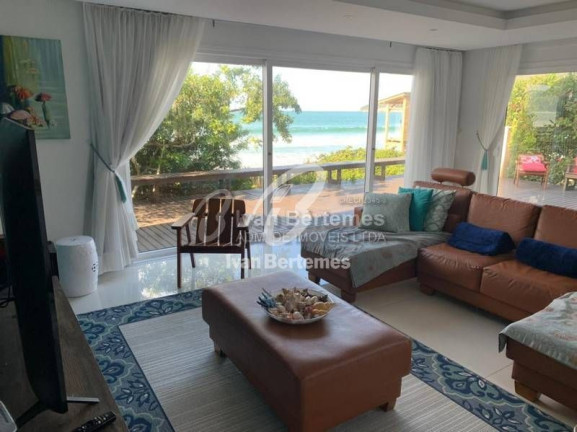 Imagem Casa com 4 Quartos para Temporada, em Canto Grande - Bombinhas Imagem Casa com 4 Quartos para Temporada, em Canto Grande - Bombinhas