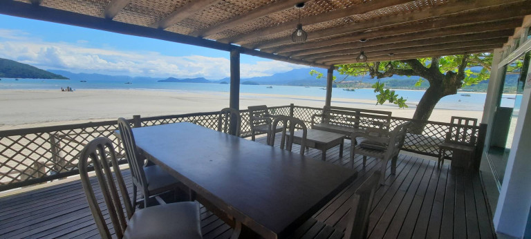 Casa com 4 Quartos à Venda, 200 m² em Tabatinga - Caraguatatuba