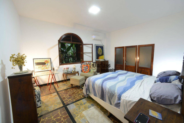 Imagem Casa com 6 Quartos à Venda, 259 m² em Centro - Peruíbe Imagem Casa com 6 Quartos à Venda, 259 m² em Centro - Peruíbe