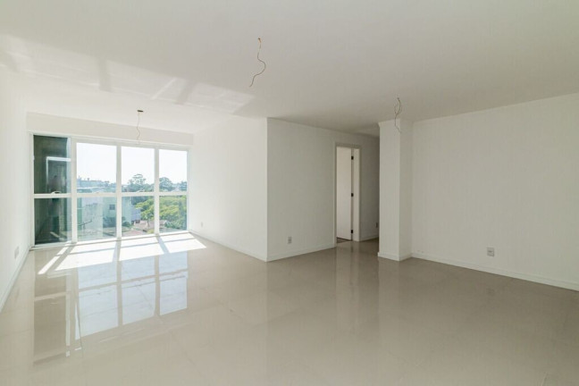 Imagem Apartamento com 3 Quartos à Venda, 101 m² em Vila Ipiranga - Porto Alegre Imagem Apartamento com 3 Quartos à Venda, 101 m² em Vila Ipiranga - Porto Alegre