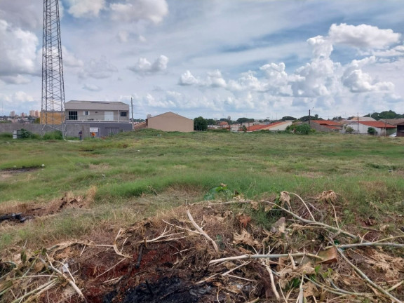 Terreno à Venda, 3.000 m² em Santiago - Londrina