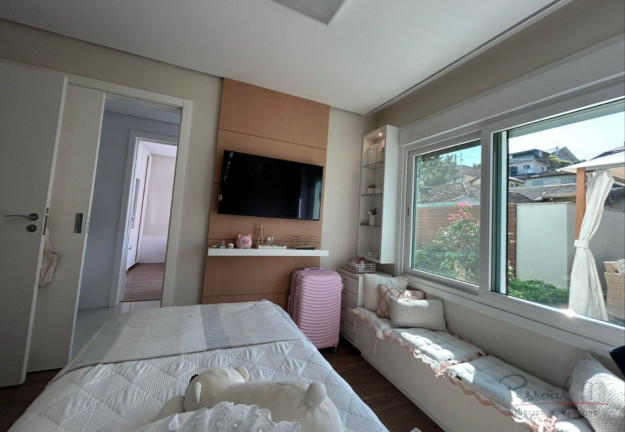 Imagem Apartamento com 3 Quartos à Venda, 244 m² em Agronômica - Florianópolis Imagem Apartamento com 3 Quartos à Venda, 244 m² em Agronômica - Florianópolis