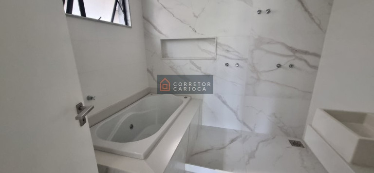 Imagem Casa com 4 Quartos à Venda, 350 m² em Barra Da Tijuca - Rio De Janeiro Imagem Casa com 4 Quartos à Venda, 350 m² em Barra Da Tijuca - Rio De Janeiro