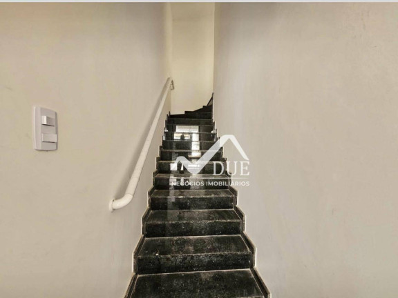Imagem Casa com 3 Quartos à Venda, 200 m² em Aparecida - Santos Imagem Casa com 3 Quartos à Venda, 200 m² em Aparecida - Santos