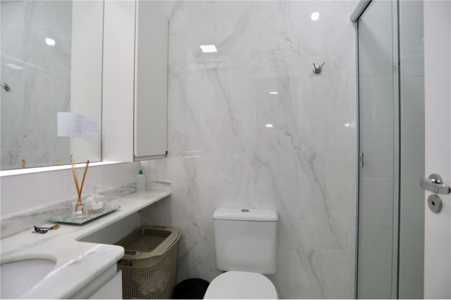 Imagem Imóvel com 3 Quartos à Venda,  em Vila Ipiranga - Porto Alegre