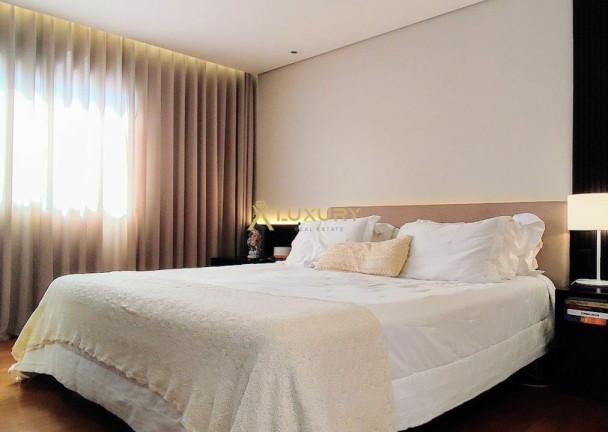 Imagem Imóvel com 4 Quartos à Venda, 200 m² em Lourdes - Belo Horizonte