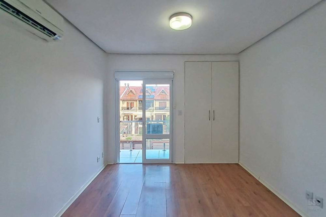 Imagem Casa com 2 Quartos à Venda,  em Hípica - Porto Alegre