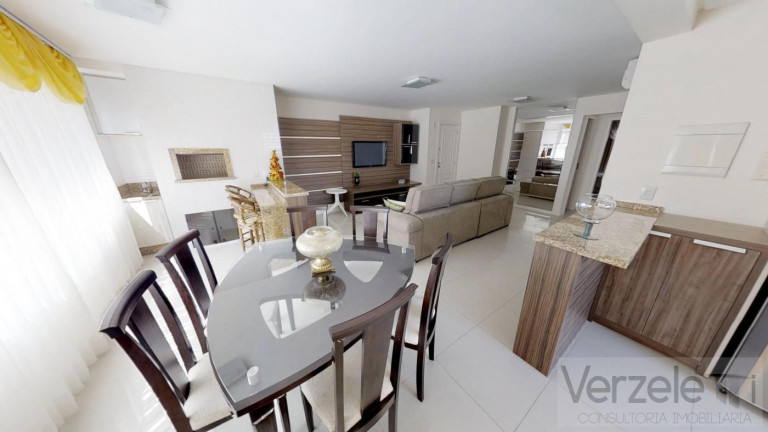 Imagem Apartamento com 3 Quartos à Venda, 143 m² em Centro