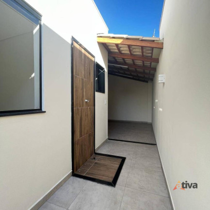 Imagem Casa com 3 Quartos à Venda, 75 m²