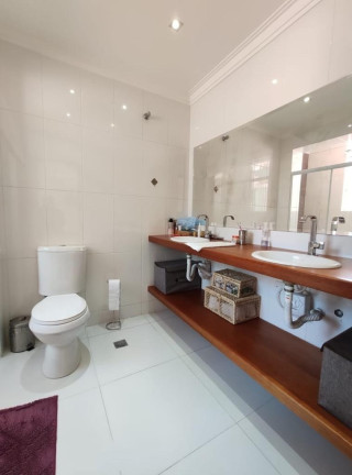 Imagem Casa com 4 Quartos à Venda, 450 m² em Interlagos - São Paulo Imagem Casa com 4 Quartos à Venda, 450 m² em Interlagos - São Paulo