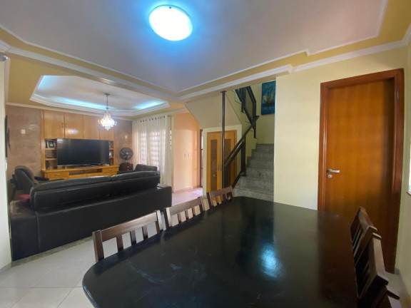 Imagem Sobrado com 3 Quartos à Venda, 266 m² em Vila Planalto - Campo Grande