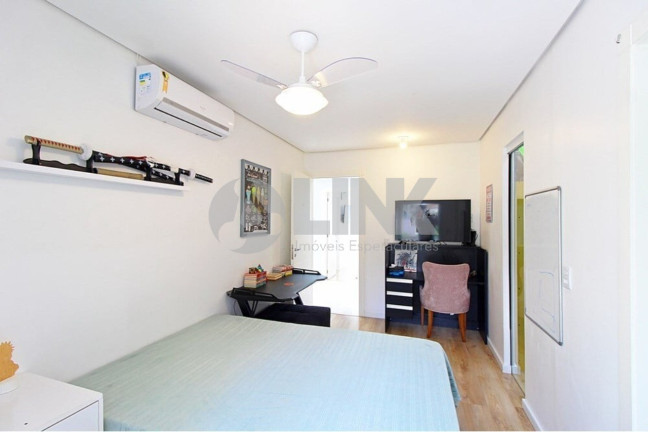 Imagem Imóvel com 3 Quartos à Venda, 203 m² em Hípica - Porto Alegre Imagem Imóvel com 3 Quartos à Venda, 203 m² em Hípica - Porto Alegre