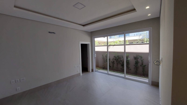 Imagem Casa com 3 Quartos à Venda, 477 m² em Condomínio Florais Itália - Cuiabá