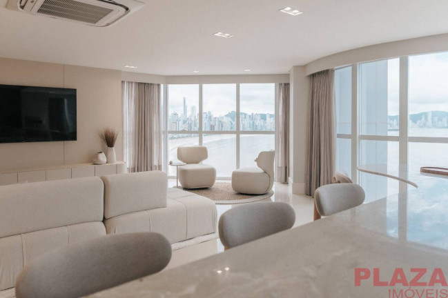 Apartamento com 4 Quartos à Venda, 237 m² em Centro - Balneário Camboriú
