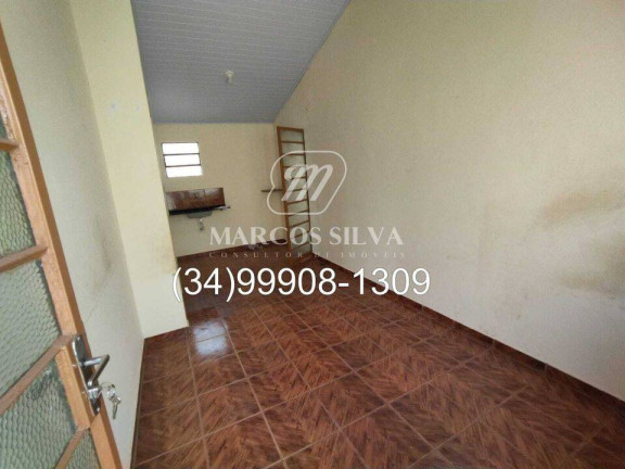 Imagem Casa com 3 Quartos à Venda, 250 m² em Santa Mônica - Uberlândia