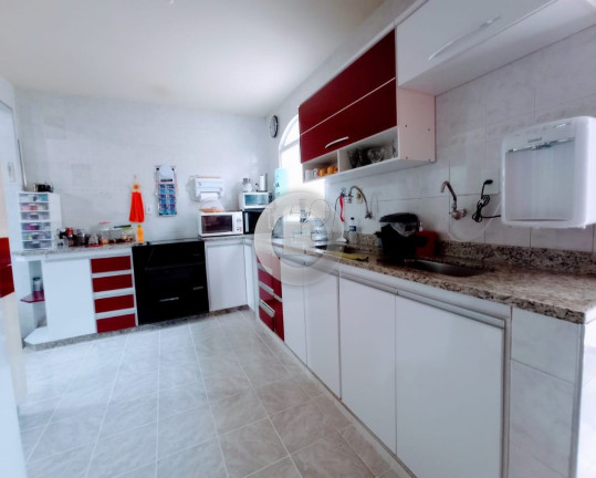 Imagem Casa com 3 Quartos à Venda, 360 m² em Sagrada Família - Montes Claros Imagem Casa com 3 Quartos à Venda, 360 m² em Sagrada Família - Montes Claros