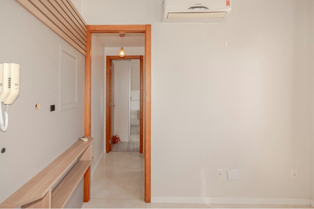 Imagem Apartamento com 1 Quarto à Venda, 31 m² em Menino Deus - Porto Alegre