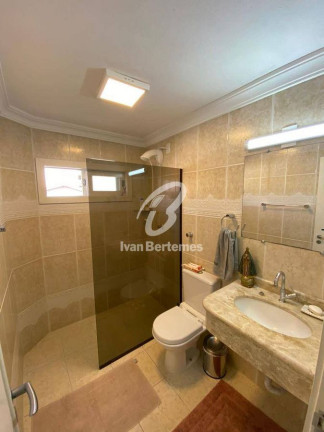 Imagem Sobrado com 3 Quartos para Temporada, em Bombas - Bombinhas Imagem Sobrado com 3 Quartos para Temporada, em Bombas - Bombinhas