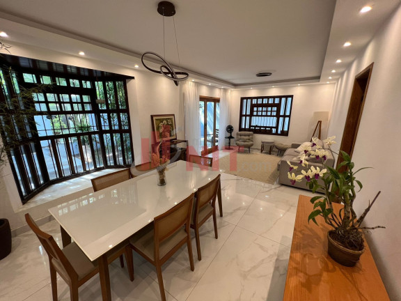 Imagem Casa com 4 Quartos à Venda, 270 m² em Piratininga - Niterói Imagem Casa com 4 Quartos à Venda, 270 m² em Piratininga - Niterói