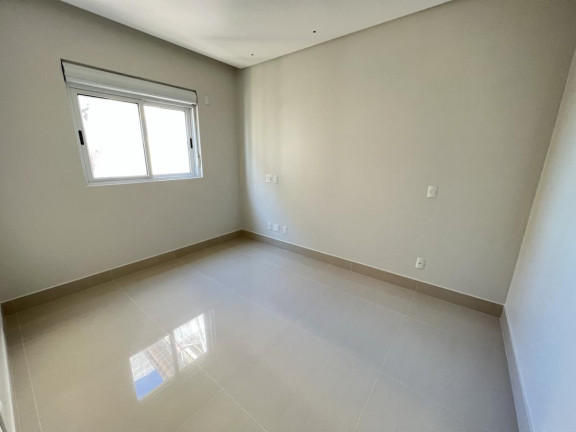 Imagem Apartamento com 4 Quartos à Venda, 240 m² em Meia Praia - Itapema Imagem Apartamento com 4 Quartos à Venda, 240 m² em Meia Praia - Itapema