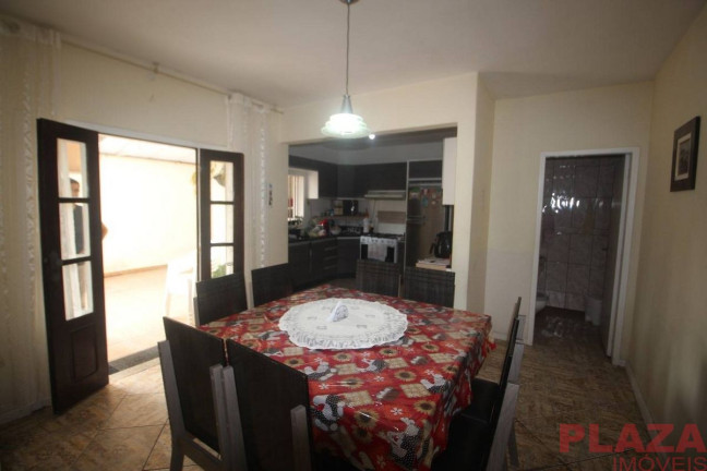 Imagem Casa com 9 Quartos à Venda, 260 m² em Centro - Balneário Camboriú