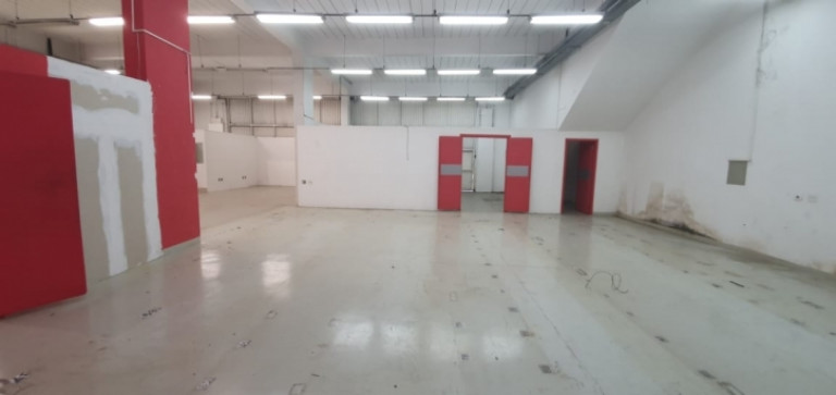 Imagem Casa para Alugar, 800 m² em Jardim Dos Camargos - Barueri