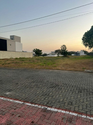 Imagem Terreno à Venda, em Lagoa Redonda - Fortaleza Imagem Terreno à Venda, em Lagoa Redonda - Fortaleza