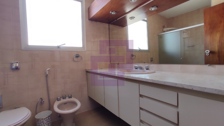 Imagem Sobrado com 3 Quartos para Alugar, 375 m² em Enseada - Guarujá
