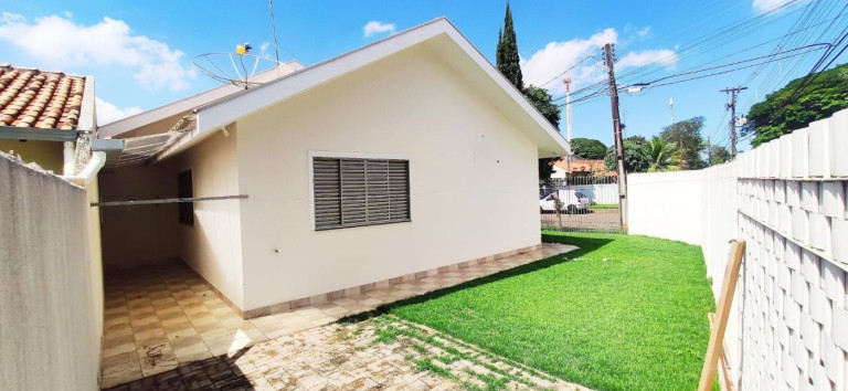 Imagem Casa com 3 Quartos à Venda, 101 m² em Conjunto Requião - Maringá