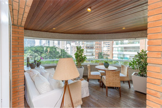 Imagem Imóvel com 3 Quartos à Venda,  em Vila Uberabinha - São Paulo