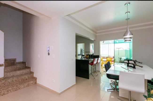 Imagem Casa com 3 Quartos à Venda, 233 m² em Cristo Rei - Curitiba