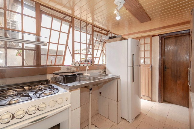 Imagem Casa com 4 Quartos à Venda, 170 m² em Vila Nova - Porto Alegre