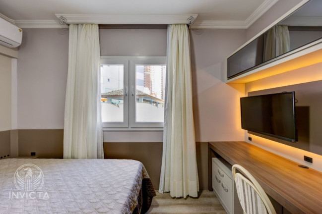 Imagem Apartamento com 3 Quartos à Venda, 135 m² em Centro - Balneário Camboriú Imagem Apartamento com 3 Quartos à Venda, 135 m² em Centro - Balneário Camboriú