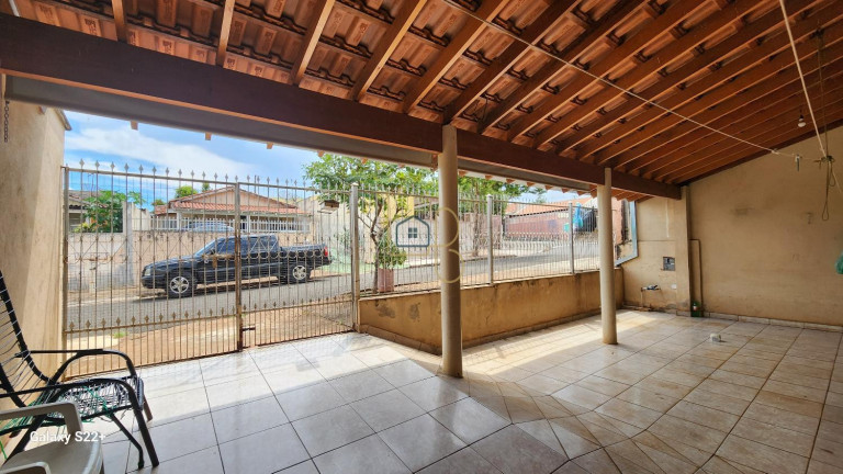 Imagem Casa com 2 Quartos à Venda, 170 m² em João Paz - Londrina