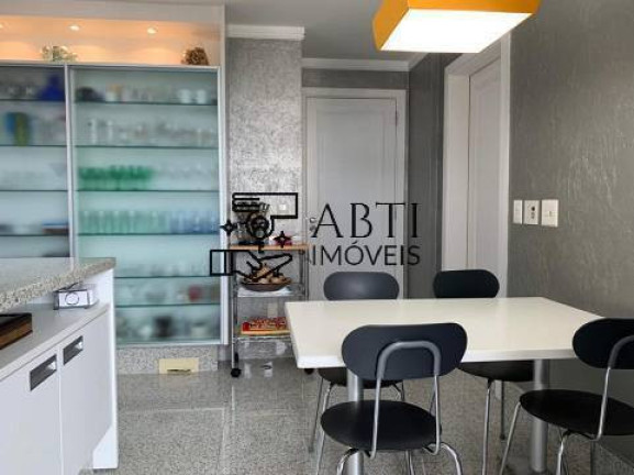 Imagem Apartamento com 4 Quartos à Venda, 300 m² em Moema - São Paulo Imagem Apartamento com 4 Quartos à Venda, 300 m² em Moema - São Paulo