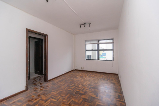 Sala Comercial à Venda, 36 m² em Centro - Curitiba