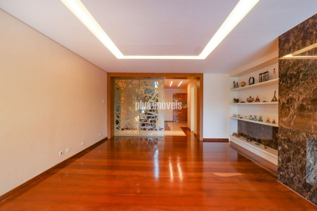 Casa com 4 Quartos à Venda ou Locação, 535 m² em Jardim Marajoara - São Paulo